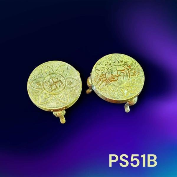 Brass statue stand / vilakku or Diya stand /Mukkali 300g[1 Pair]