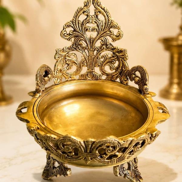 Brass Uruli